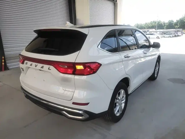 Haval M6 — Фото автомобиля 6