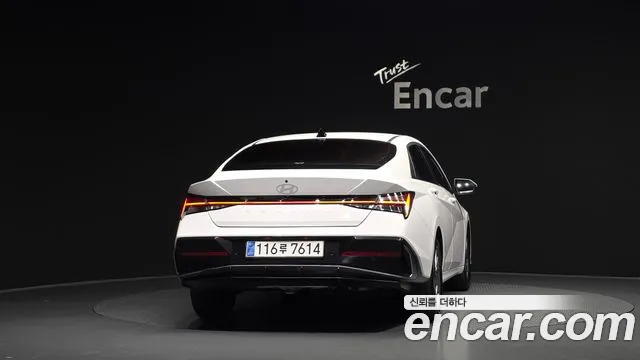Hyundai Avante — Фото автомобиля 4
