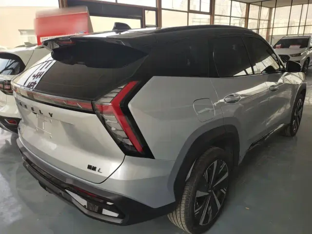 Geely Boyue L — Фото автомобиля 6