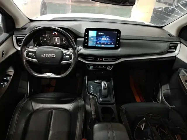 JMC Vigus 7 — Фото автомобиля 9