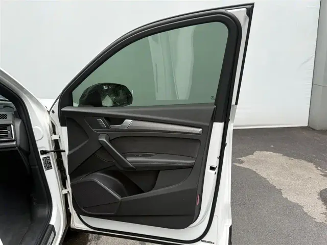 Audi Q5L Sportback — Фото автомобиля 14