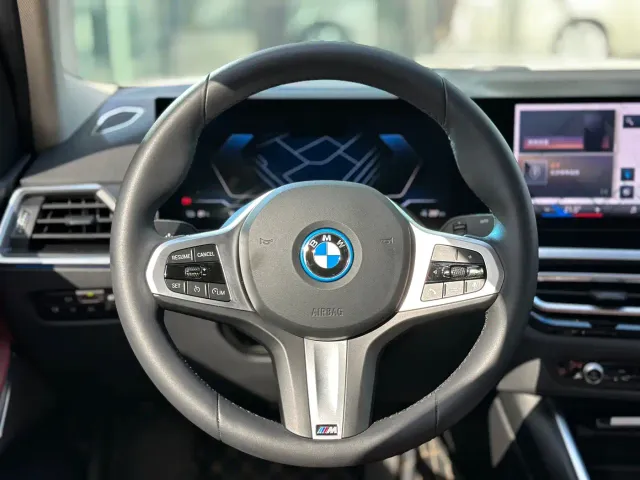 BMW i3 — Фото автомобиля 16