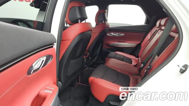 Genesis GV70 — Фото автомобиля 12