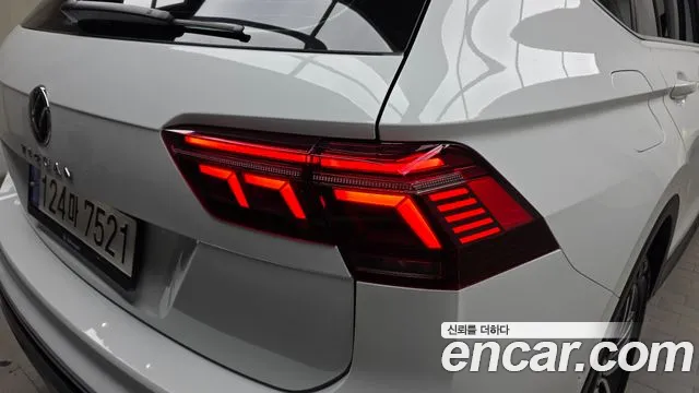 Volkswagen Tiguan — Фото автомобиля 8