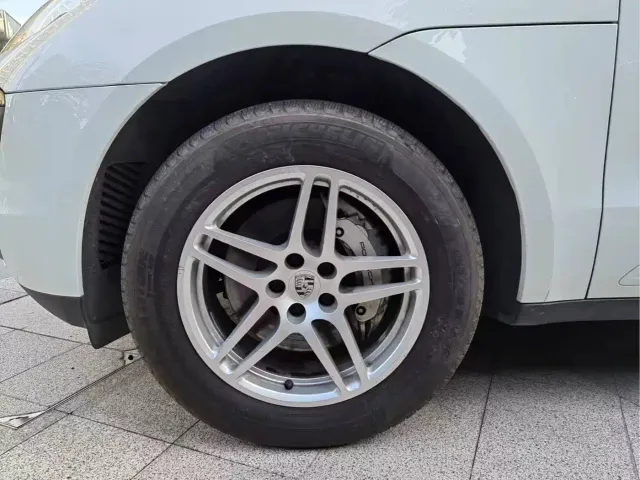 Porsche Macan — Фото автомобиля 8