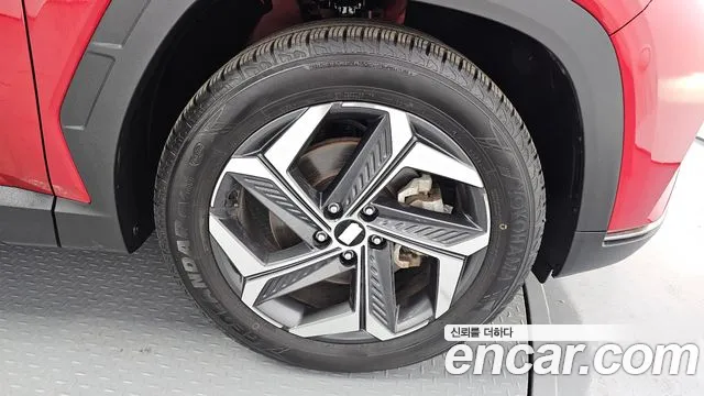 Hyundai Tucson Tucson (NX4) Бензин 1.6 турбо 2WD — Фото автомобиля 21