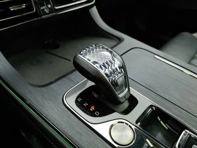 GAC Trumpchi GS8 — Фото автомобиля 13