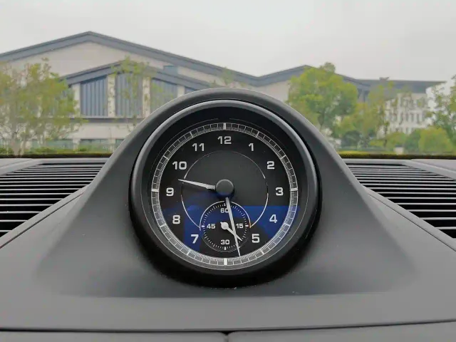 Porsche Macan — Фото автомобиля 14
