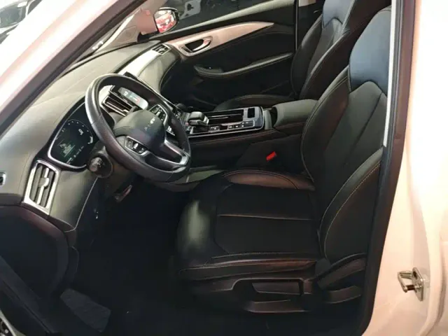 Roewe i6 MAX EV — Фото автомобиля 14