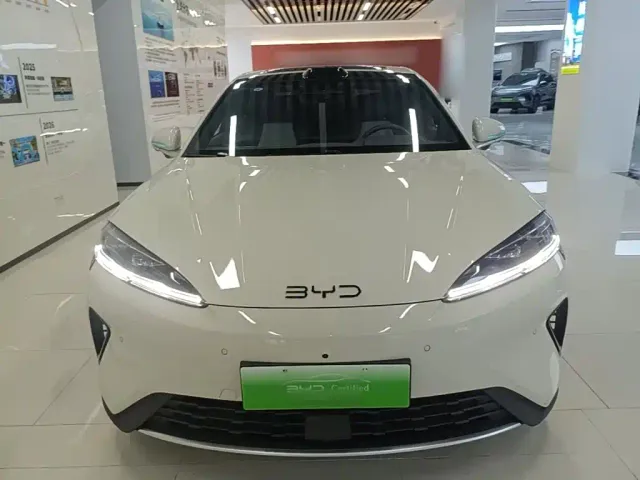 BYD Seal 07 DM-i — Фото автомобиля 2