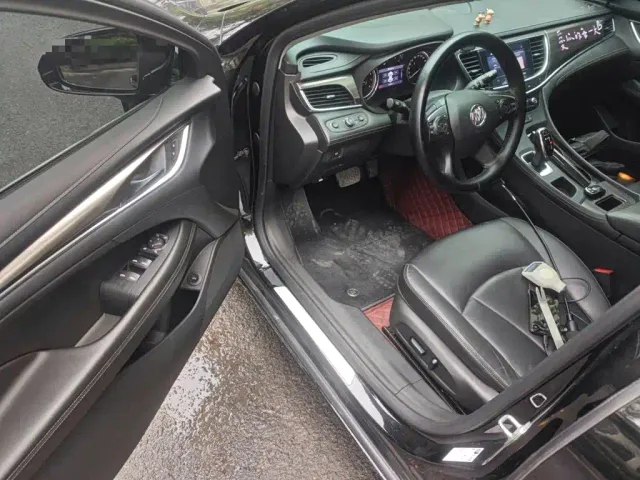 Buick LaCrosse — Фото автомобиля 12
