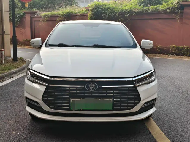 BYD Qin — Фото автомобиля 2