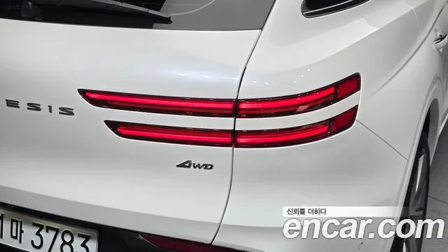 Genesis GV70 — Фото автомобиля 8