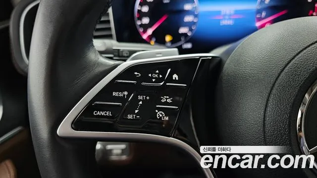 Mercedes-Benz GLE-Class — Фото автомобиля 25