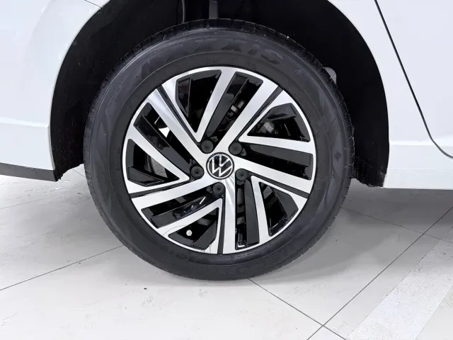Volkswagen Lavida — Фото автомобиля 24