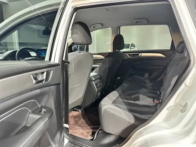 Haval M6 — Фото автомобиля 11