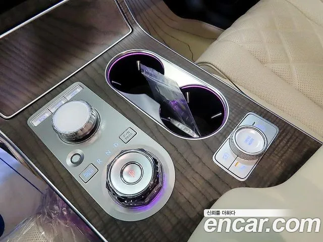 Genesis GV80 — Фото автомобиля 12