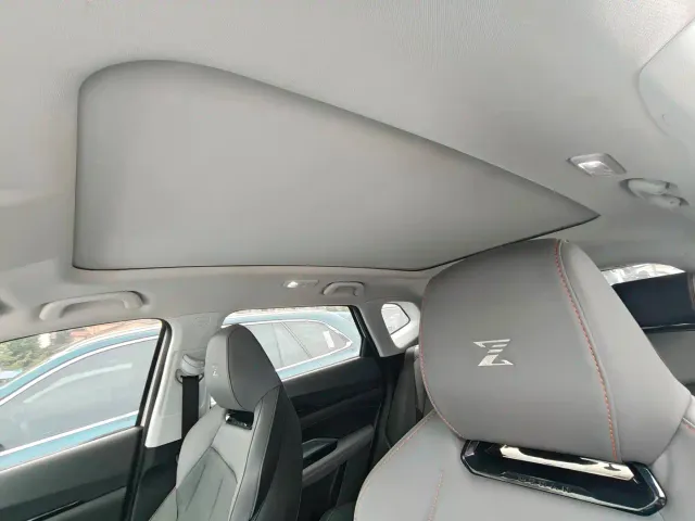 Changan Z6 — Фото автомобиля 10
