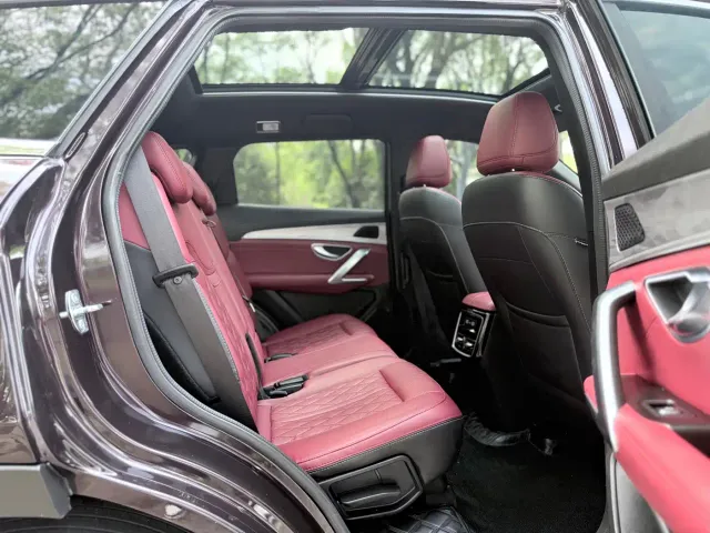 Jetour X70 Plus — Фото автомобиля 12