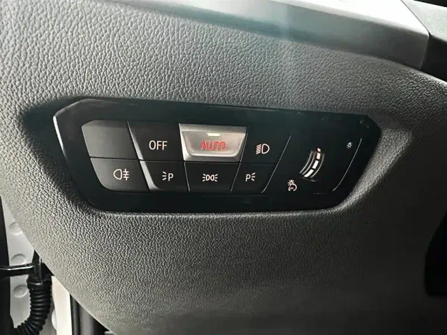 BMW 3 Series — Фото автомобиля 24