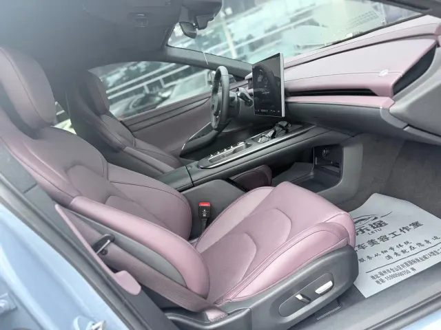 Xiaomi SU7 — Фото автомобиля 12