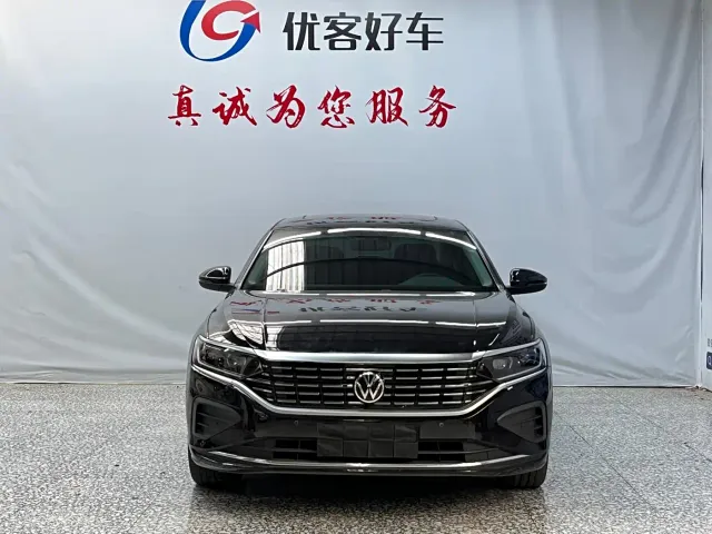Volkswagen Passat — Фото автомобиля 2