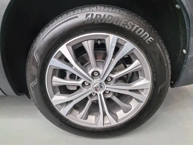 Buick Envision Plus — Фото автомобиля 23