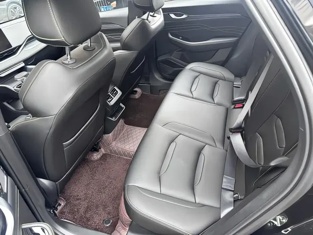 Geely Xingrui — Фото автомобиля 9