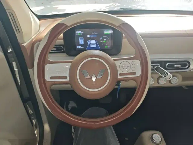Wuling Hongguang Mini EV — Фото автомобиля 10