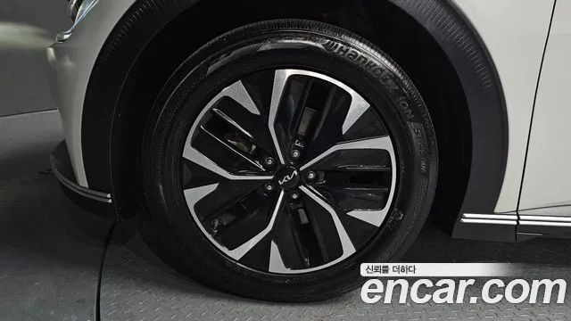 Kia EV6 — Фото автомобиля 4