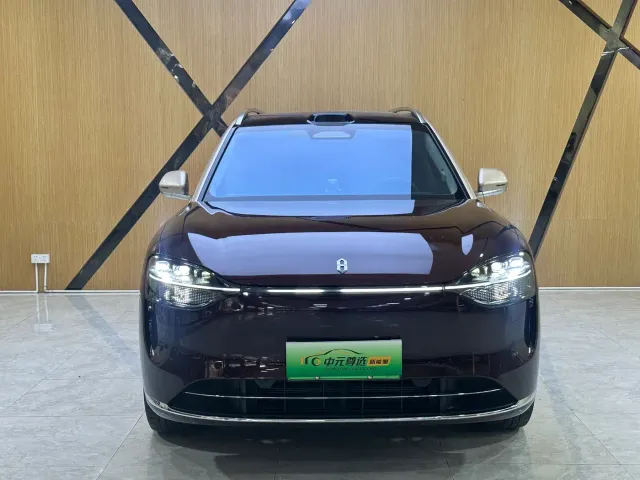 AITO Wenjie AITO M9 2026 Extended Range Ultra Edition 52kWh 6-seater — Фото автомобиля 2