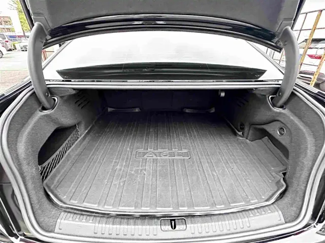 Audi A6L — Фото автомобиля 8