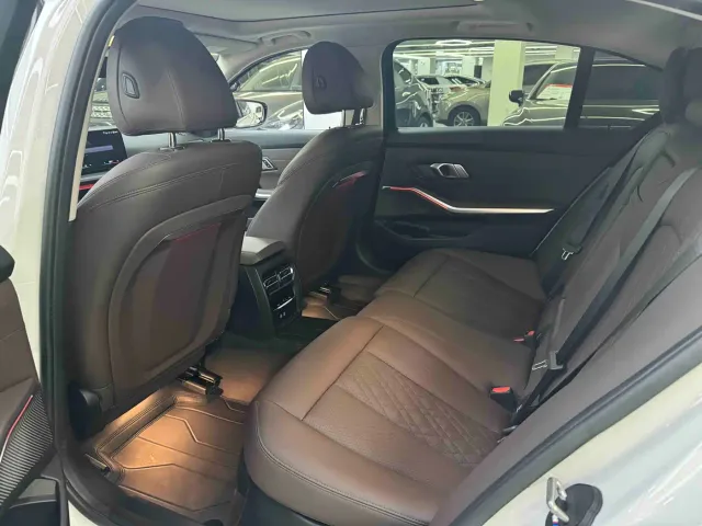BMW 3 Series — Фото автомобиля 7