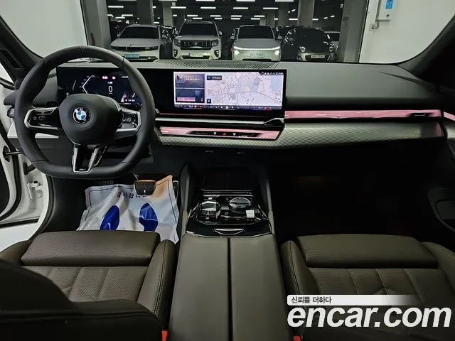BMW 5 Series G60 — Фото автомобиля 7