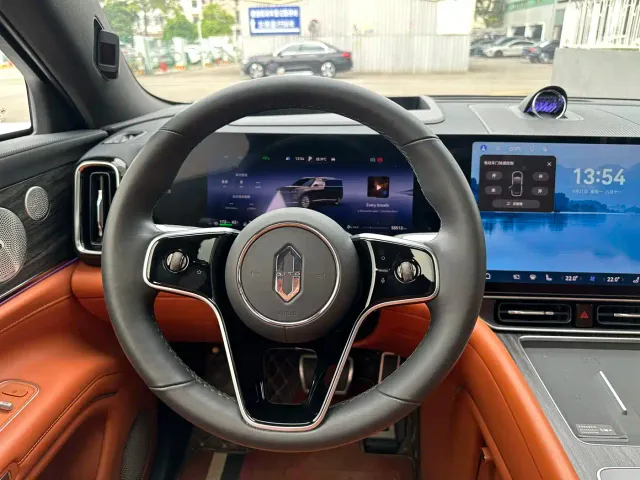 AITO Wenjie AITO M9 2024 Range Extender Ultra 52kWh 6-seater — Фото автомобиля 11