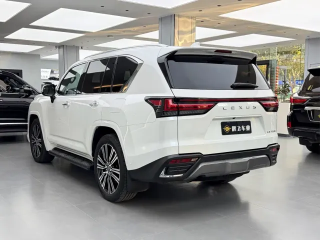 Lexus LX — Фото автомобиля 23