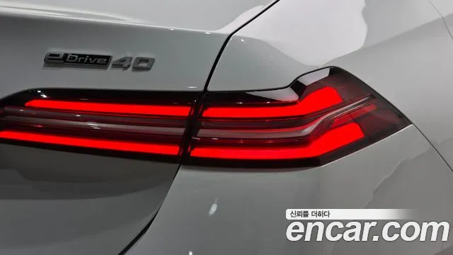 BMW i5 G60 — Фото автомобиля 23