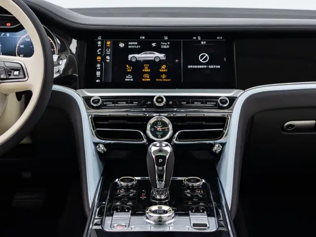 Bentley Flying Spur — Фото автомобиля 9