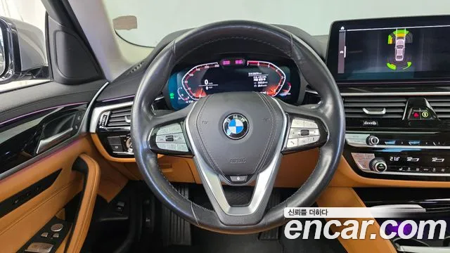 BMW 5 Series G30 — Фото автомобиля 18