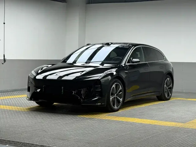 Фотография автомобиля — Nio ET5 Touring