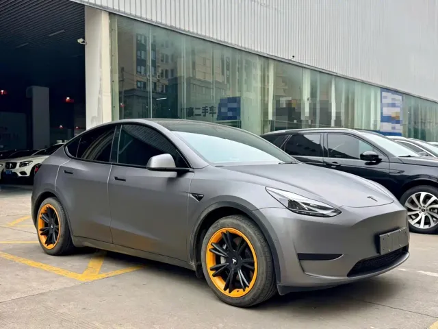 Tesla Model Y — Фото автомобиля 3