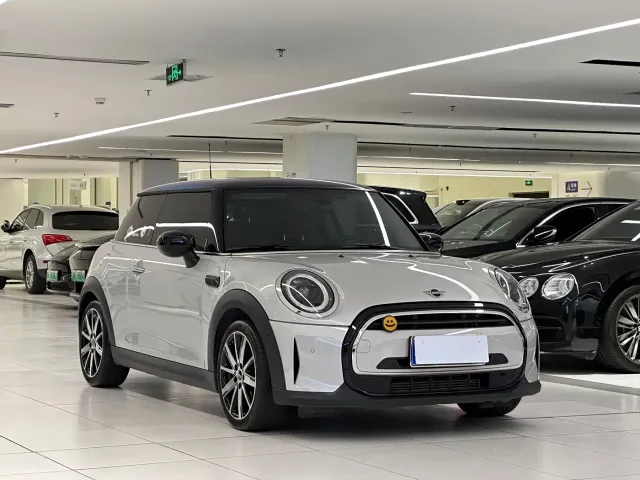 MINI Hatch — Фото автомобиля 3