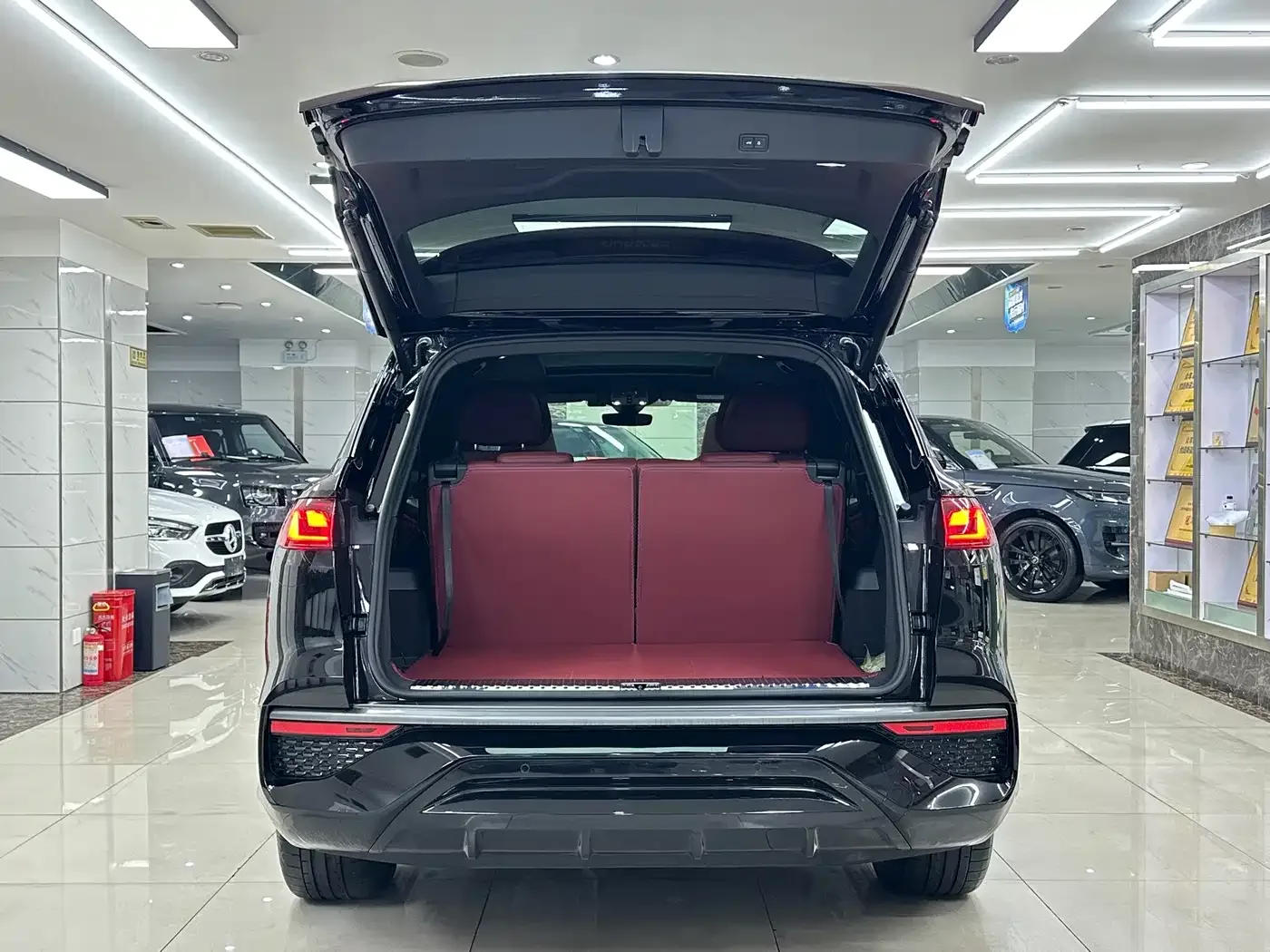 Audi Audi Q6 2024 50 TFSI quattro Xing Yun Flying Rider Package 6-seater — Фото автомобиля 23