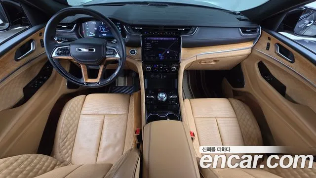 Jeep Cherokee — Фото автомобиля 7