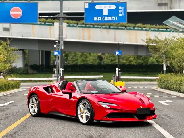 Ferrari SF90 — Фото автомобиля 2