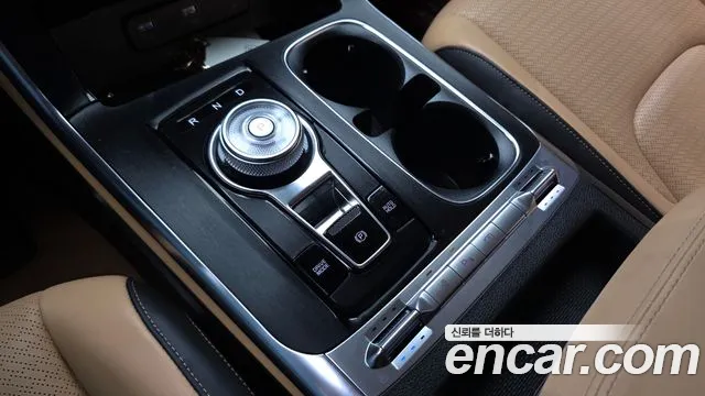 Kia Carnival Generation 4 — Фото автомобиля 11