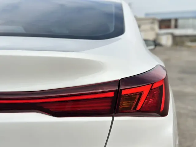 Changan Eado — Фото автомобиля 5