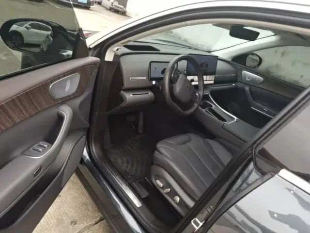 Leapmotor C11 — Фото автомобиля 15