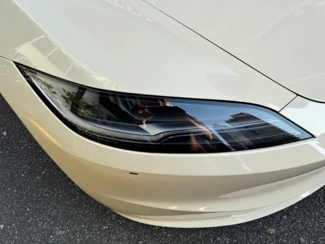 Tesla Model 3 — Фото автомобиля 21