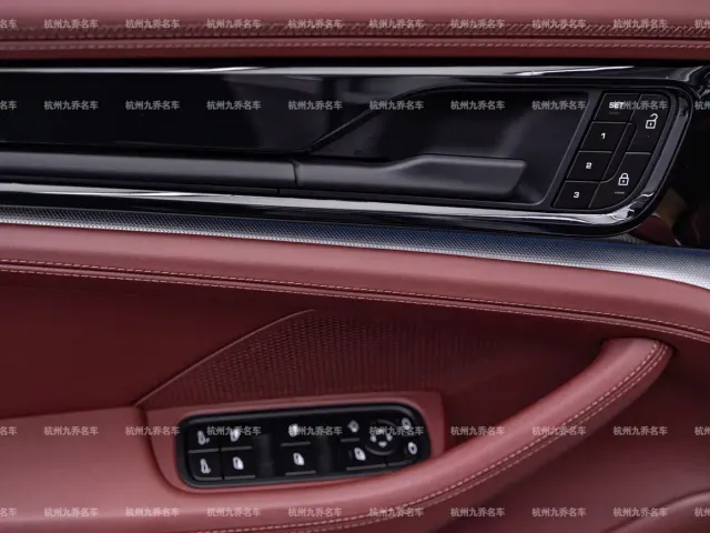 Porsche Panamera — Фото автомобиля 27